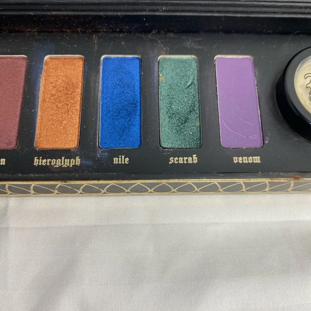 KVD Kat Von D Serpentina Eyeshadow Palette Limited Edition Goth Grunge Jewel